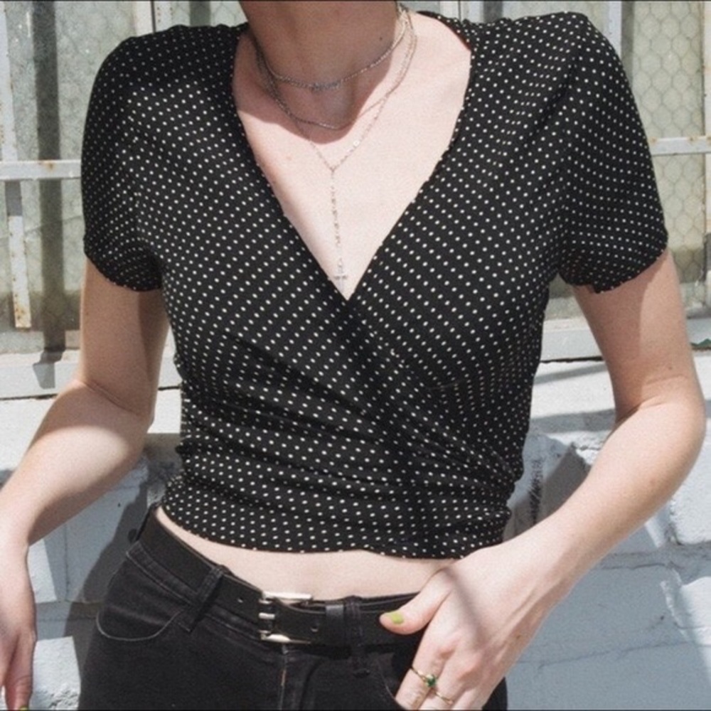 Brandy Melville wrap/tie top